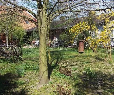 Vendégház Und Landgasthof Zum Hahn